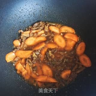 Stir-fried Carrots with Parsley recipe
