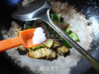 Stir-fried Salted Fish with Hot Pepper recipe