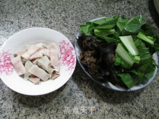 #trust of Beauty# Stir-fried Cabbage Core with Pork Belly with Black Fungus recipe