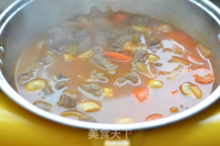 Combination of Chinese and Western Hot Pot --- Herbal Red Wine Beef Hot Pot recipe