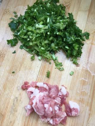 Diced Pork with Moss Over The Water recipe