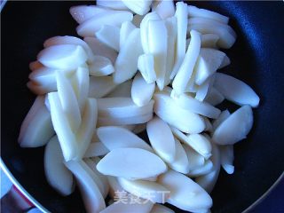 Stir-fried Bai Kueh with Seafood recipe