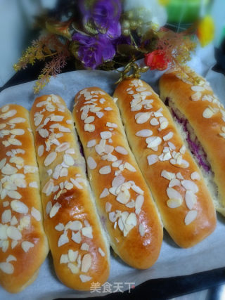 Purple Sweet Potato Bread Roll recipe