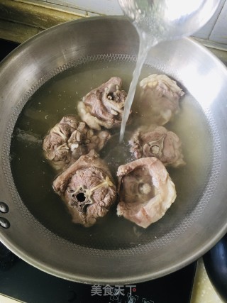 Lamb Neck Braised Radish recipe