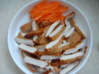 Stir-fried Pork with Celery and Dried Tofu recipe