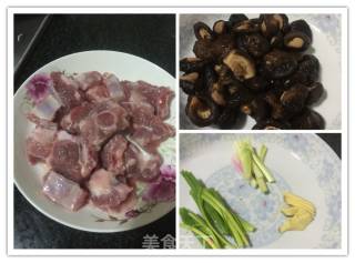 Braised Pork Ribs with Mushrooms recipe