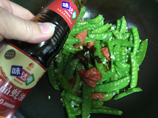 Fried Sausage with Snow Peas recipe