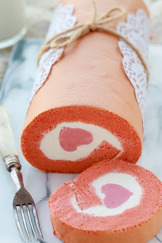 Love Cake Roll recipe