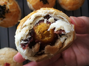 Egg Yolk Crisp, Crispy Dregs recipe