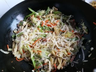 Fried Soup Noodles with Vegetables recipe