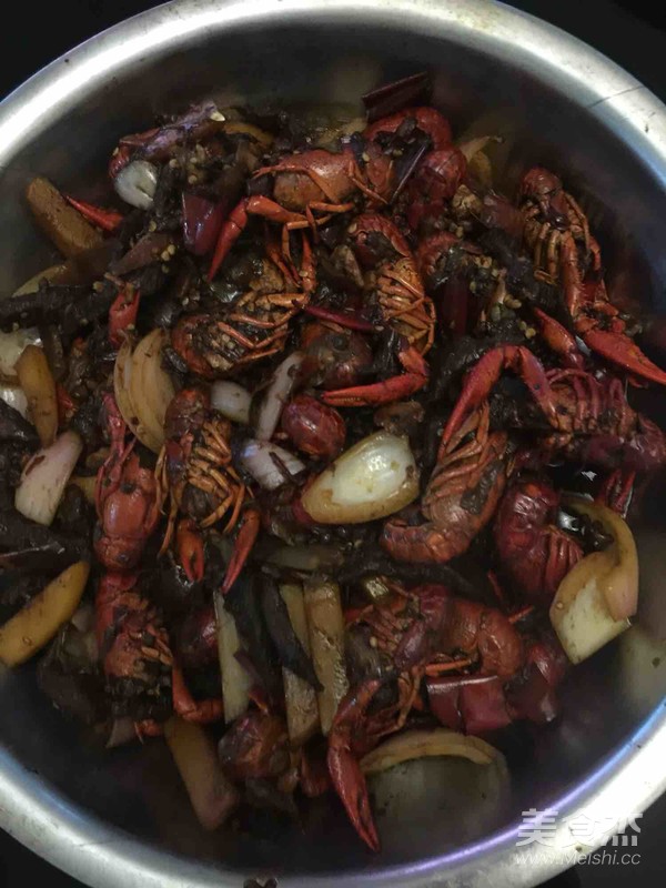 Braised Crayfish with Beer recipe