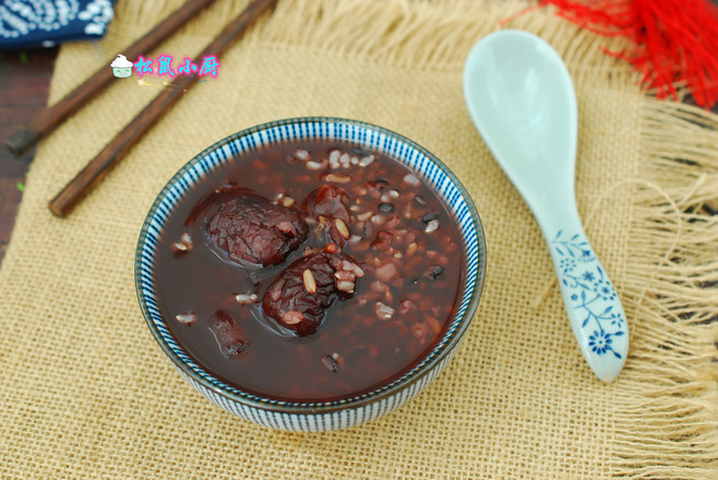 Miscellaneous Grains Jujube Rice Porridge recipe