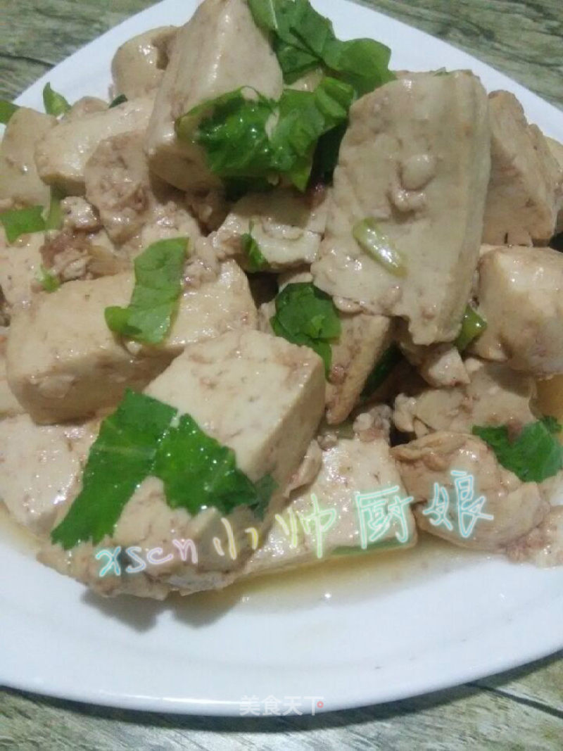 White Jade Inlaid with Jadeite~tofu Stewed Small Cabbage recipe