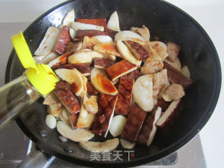 Fried Pork with Dried King Pleurotus recipe