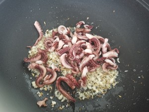 The Cumin Squid Beard with Super Rice is Spicy and Tender, and It is Better Than Barbecue recipe