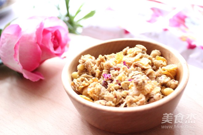 Yogurt Rose Cereal recipe