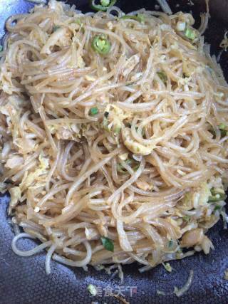 Fried Noodles with Sauerkraut recipe