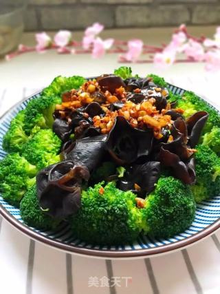[shandong] Garlic and Broccoli with Fungus recipe