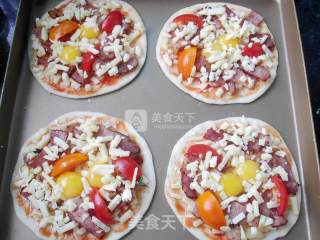 Mini Bacon and Quail Egg Pizza recipe