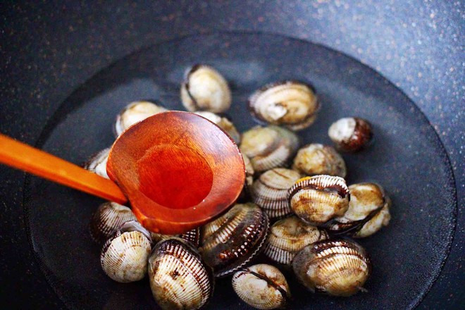 Horseradish Warm Mixed Okra Clams recipe