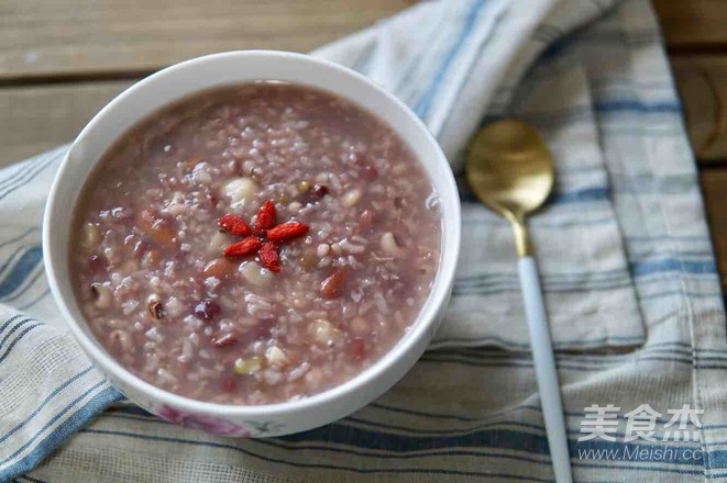 Lotus Seed Porridge with Whole Grains recipe