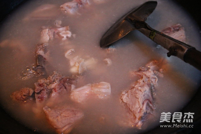 Roasted Pork Ribs with Potatoes recipe