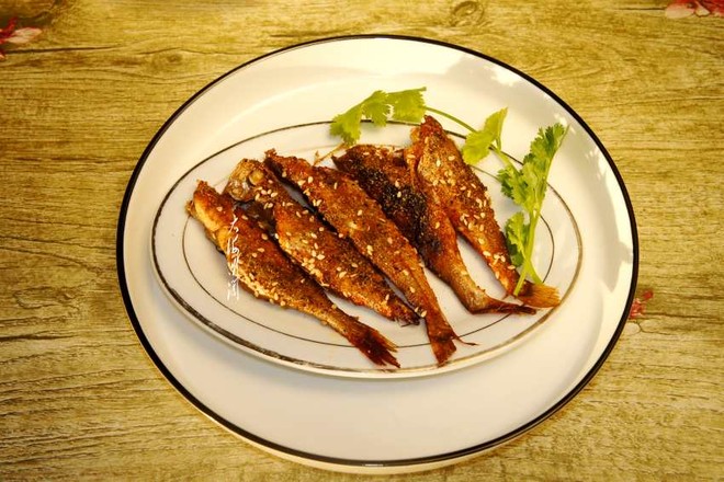 Pan-fried Small Yellow Croaker recipe