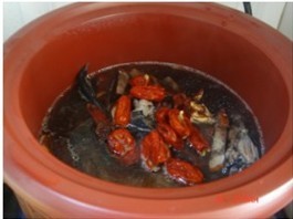 Stewed Black-bone Chicken with Fresh Ganoderma recipe