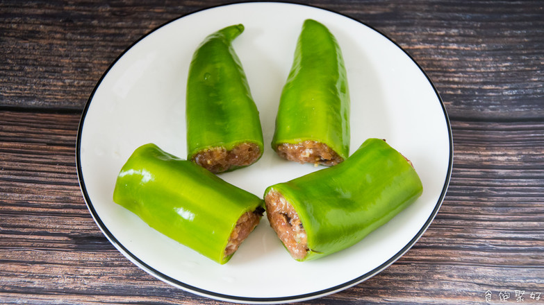 Stuffed Meat with Tiger Skin and Green Peppers recipe