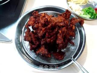 【flying Birds and Beasts】——"fried and Cooked Rose Robe Meat" recipe