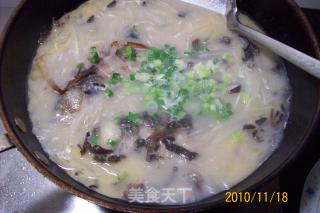 【autumn and Winter Green Shield】--- "garlic Carrot Soup with Carp" recipe