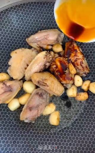 Garlic Beer Chicken Wings recipe