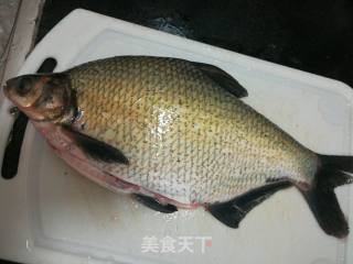 Peacock with Steamed Side Fish recipe