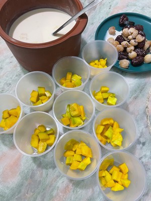 Summer Dessert——mango Flower Maw Milk Jelly recipe