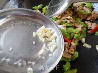 Stir-fried Lean Pork with Bitter Gourd recipe