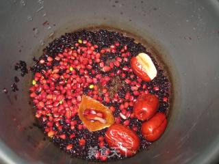 Black Rice, Red Beans and Red Dates Porridge recipe