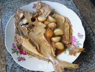 Grilled Pomfret with Garlic recipe