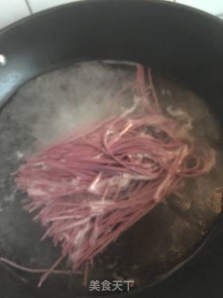 Cold Noodles with Sesame Sauce and Purple Potato recipe