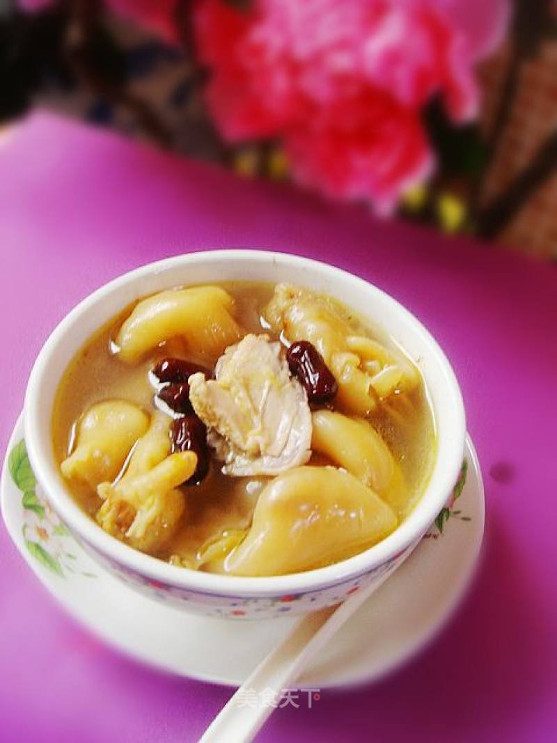 Stewed Chicken with Fish Maw and Red Dates recipe