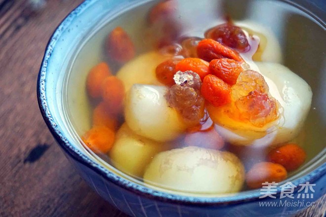 Peach Gum and Water Chestnut Sweet Soup recipe