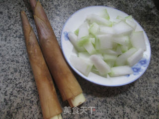 Whip Bamboo Shoots and Winter Melon Soup recipe