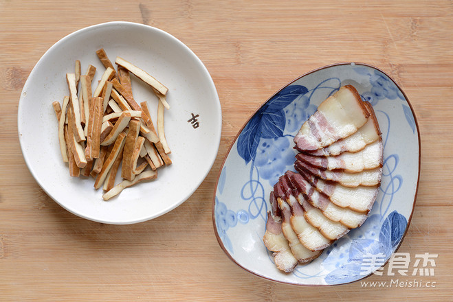 Mei Cai Xiang Dried Steamed Bacon recipe