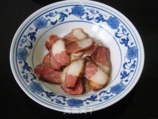 Xiuzhen Mushroom and Tofu Soaked Bacon Claypot recipe