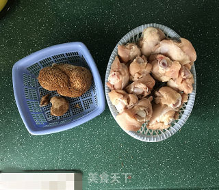 Roasted Chicken Wing Roots with Hericium recipe