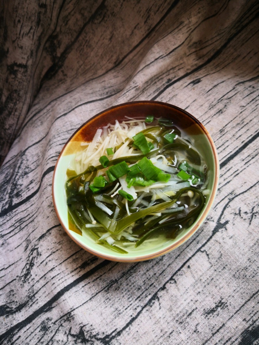 Radish Seaweed Soup recipe