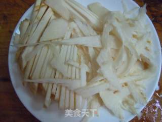 Summer Nutritional Soup---green Bamboo Shoots and Ribs Soup recipe
