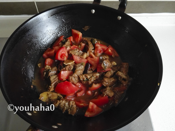 Tomato Beef Brisket Noodle recipe