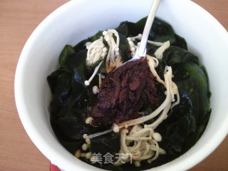 Wakame with Enoki Mushroom recipe