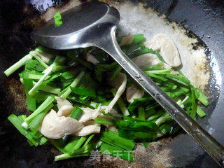 Stir-fried Leek with Soy Protein recipe