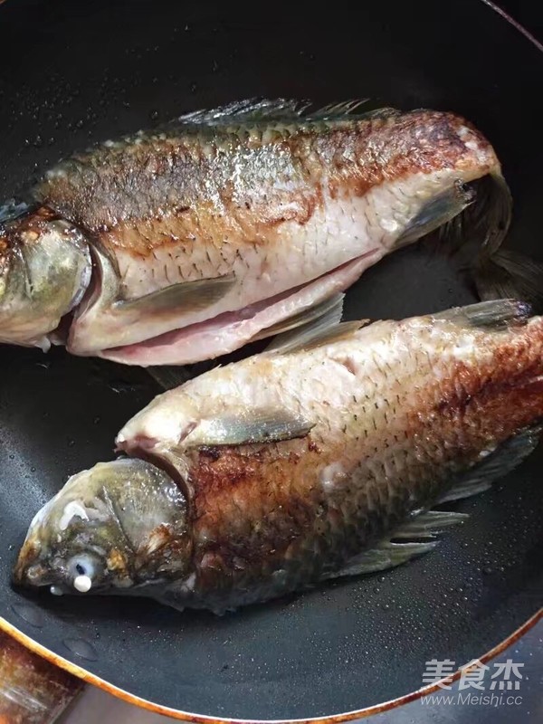 Dry Roasted Crucian Carp recipe